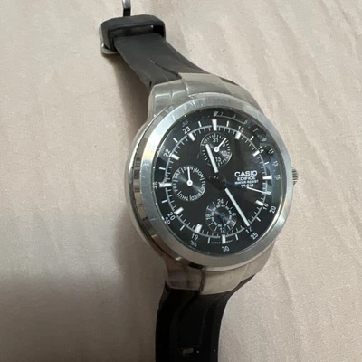 Casio Edifice EF-305 para hombre Foto 1 de 4