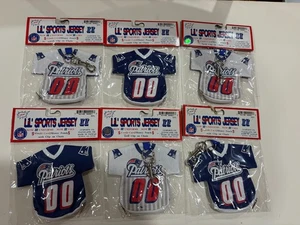 6 J.F. Llaveros deportivos - New England Patriots Lil' Sport camiseta de fútbol americano. - Imagen 1 de 4