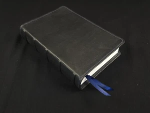 Black and Navy cowhide leather Single Column Journaling Bible with two ribbons - Bild 1 von 7