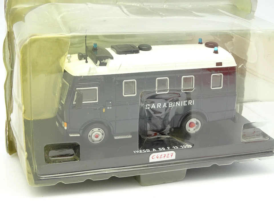 Deagostini Police Italy 1/43 - Iveco A55 F13 Carabinieri 1981 - Image 1 of 1