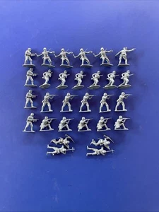 Airfix Toy Soldiers German Infantry 1/32 Scale WW2 Complete Set - Picture 1 of 4