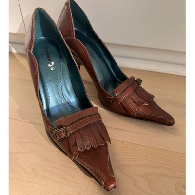 Vintage 90s Brown Leather Tasseled Loafer Heels Size 7 Pointed Toe Classic Prep - Image 1 of 4