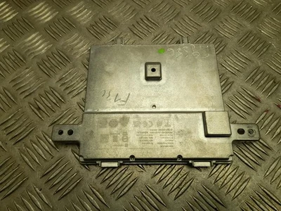 Caricabatterie ricarica wireless Tesla Model Y 2025 176181000D - Immagine 1 di 3