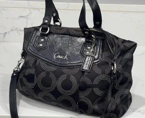 Borsa a tracolla Coach nera firmata papavero glam stampa a pois bordo brevettato - Foto 1 di 14
