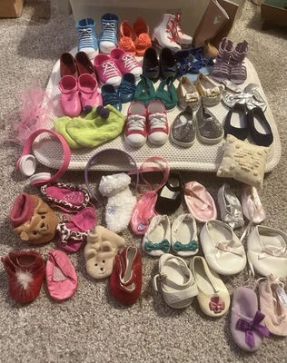 Lot Of American Girl And Other Same Sized Doll Shoes 20 Pairs And Many Singles — 第 1/4 张图片