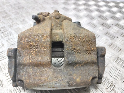 PINZA DE FRENO DELANTERA DERECHA LADO DEL CONDUCTOR VOLKSWAGEN PASSAT CC 2.0 DIÉSEL 2013 Foto 1 de 4