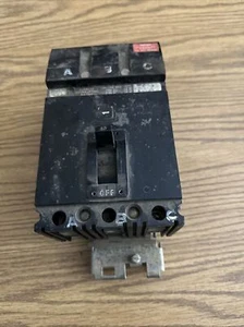 Disyuntor Square D FA36015 I-Line 15A 600V 3P 3PH FA usado 15 AMP 600 voltios - Imagen 1 de 2