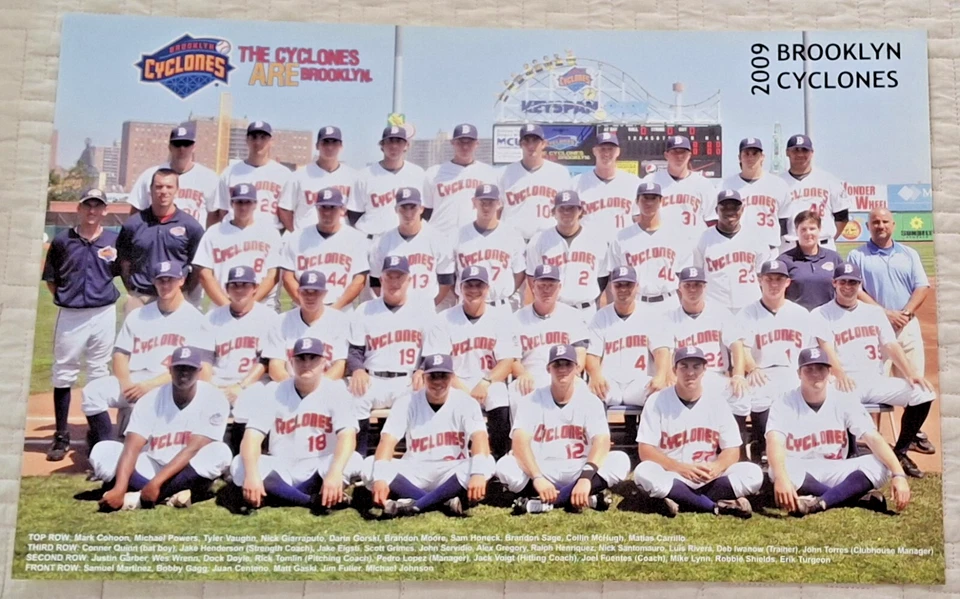 BROOKLYN CYCLONES 2009 TEAM PHOTO POSTER SGA NEW YORK METS MiLB CONEY ISLAND NYC - Image 1 of 1