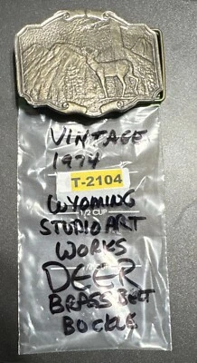 Vintage 1974 Belt Buckle Wyoming Studio Art Works DEER Brass T-2104 - Imagem 1 de 4