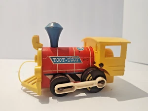 Juguete de tracción de motor de tren Fisher Price Toot-Toot de colección #643, hecho en EE. UU. - Imagen 1 de 11