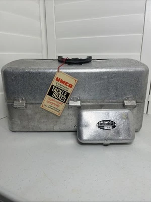 Caja de aparejos de pesca de aluminio vintage UMCO 1000A y P-9 hecha en EE. UU. Foto 1 de 4