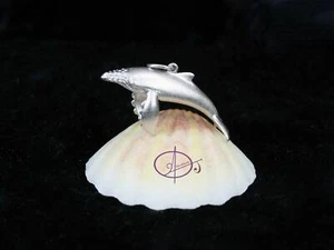 Solid Sterling Silver Satin 3D Humpback Whale Pendant Necklace Marine Sea Animal - Picture 1 of 7