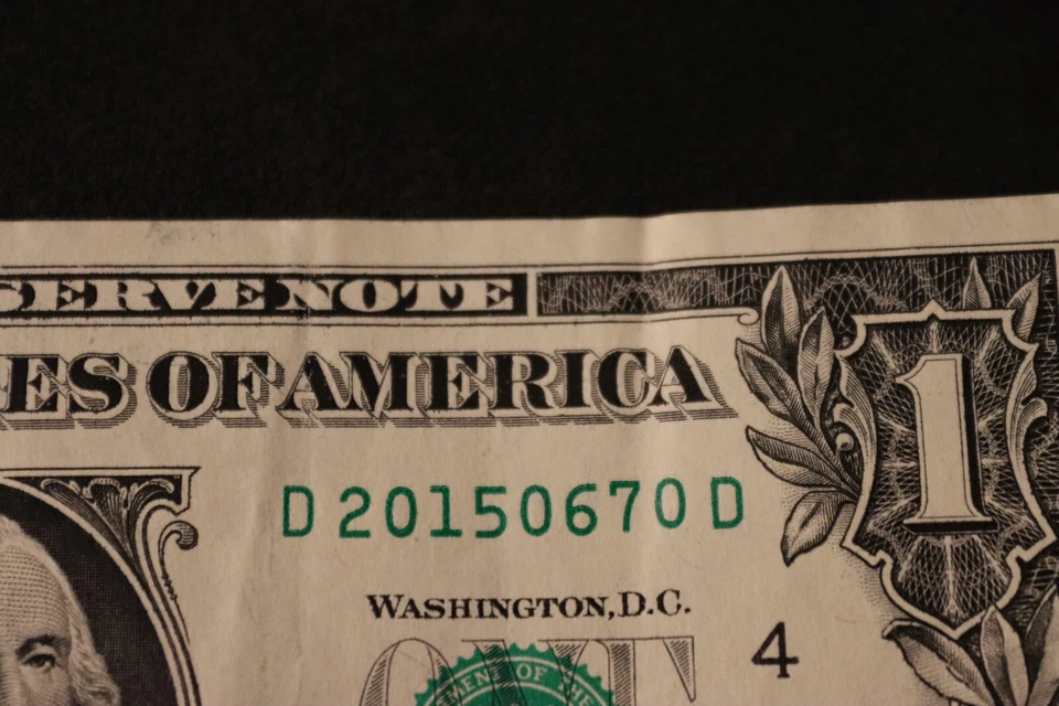 ONE DOLLAR FANCY BIRTHDAY/ANNIVERSARY NOTE [JUNE 7, 2015]  SN # D 20150670 D - Image 1 of 3