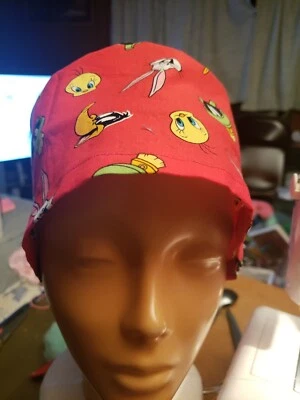 GORRAS EXFOLIANTES QUIRÚRGICAS HECHAS A MANO PERSONAJES LOONEY TUNES     Foto 1 de 2