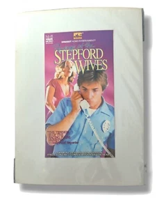 Copertina film VHS opaca Revenge Of The Stepford Wives - Foto 1 di 3