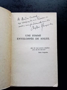 André Remacle - Une Femme enveloppée de soleil - Dédicace - Foto 1 di 3