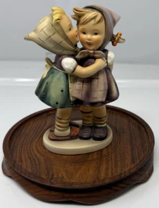 Hummel ~ Telling Her a Secret Two Girls #196/0 (1964-1972) Goebel Figur - Bild 1 von 21