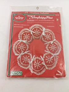 16" Snowflaking Plus Wreath Kit Teneriffe Embroidery Paragon Needlecraft NEW - Picture 1 of 2