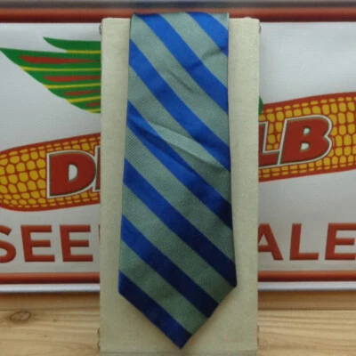 EAGLE "Tie" Foto 1 de 2