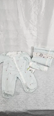 Juego de pijama Little Me azul y blanco con delicadas rayas para niña. #027 Foto 1 de 4