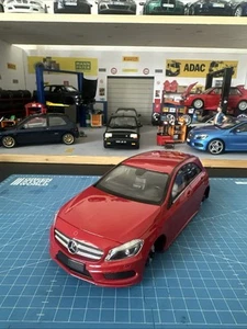 Norev 1:18 Mercedes-Benz A-Klasse - Foto 1 di 15