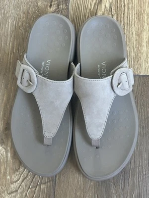 VIONIC Activate Recovery Sandals in Taupe Women's Size 8 - Image 1 of 4