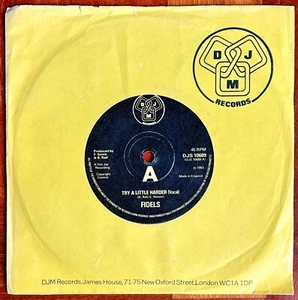 FIDELS / THE KEYMEN STRINGS - TRY A LITTLE HARDER - 7" 45 RPM UK 1976 - NM/VG+ - Picture 1 of 4