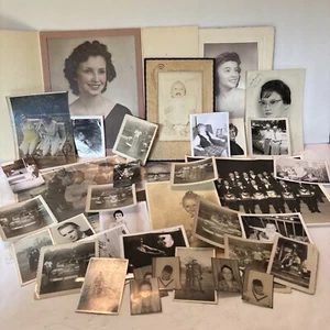 Vintage Lot Of 39 B&W Photos Various Size And Subject Baby Family Car - Picture 1 of 18