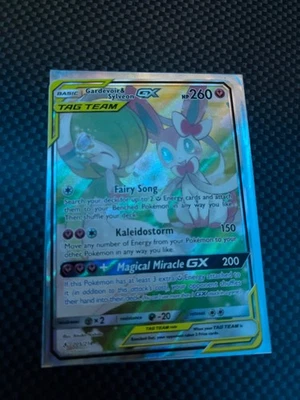 Gardevoir & Sylveon GX (Alternate Full Art) 205/214 Sm-Unbroken Bonds Holo - Image 1 of 3