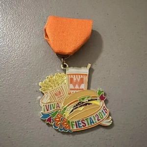 Rare San Antonio Whataburger Fiesta 2018 Medal • Excellent Condition • 4 Inches - Picture 1 of 9