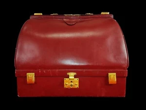 HERMÈS. SAC MALLETTE. AVEC NÉCESSAIRE. CUIR. ACCESSOIRES TOILETTE. FRANCE.C.1970 - Picture 1 of 1