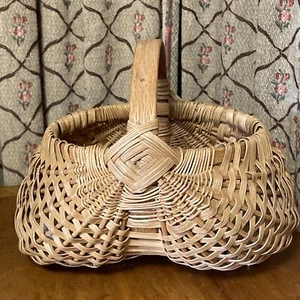 Primitive Old Farmhouse Split Oak wood Berry Egg Gathering Buttocks Basket NICE - Picture 1 of 6