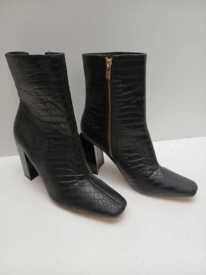NUEVO - Botas vajilla simuladas de cuero sintético negras con tacón bloque para mujer Reino Unido 8 totalmente nuevas. Foto 1 de 4