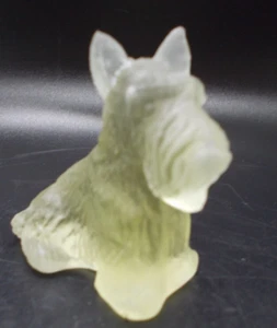 Boyd Art Glass-Duke the Scottie Dog in Satin Honeymoon - Picture 1 of 3