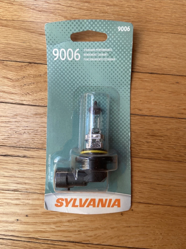 Sylvania 9006 Faros Halógenos Básicos Bombillas Automotrices (1 BOMBILLA) (NUEVO)  Foto 1 de 3