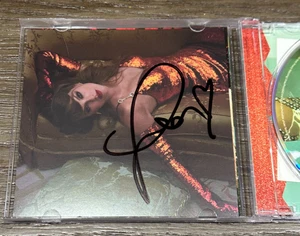 LONG AUTOGRAPHED Taylor Swift Signed The Life Of A Showgirl CD Photo 2 ❤️ RARE - Picture 1 of 3