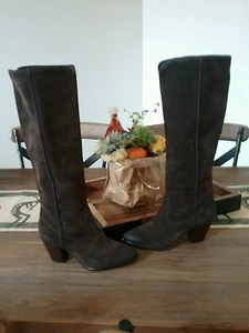 FRYE Renee Western Botas Altas Cuero Marrón Gamuza Talla 7.5 Precio de venta sugerido por el fabricante $378 - Imagen 1 de 6