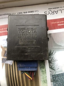 Relé de luz de circulación Toyota Denso 82642 13010 caja #57 D4D Powervan - Imagen 1 de 8