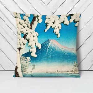 Snowfall on Mount Fuji di Tsuchiya Koitsu 1 x cuscino morbido e copertura cuscino divano - Foto 1 di 10