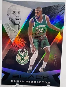 2020-21 Panini Black KHRIS MIDDLETON Base Card n.21 #/149 BUCKS SPEDIZIONE GRATUITA - Foto 1 di 3