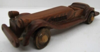 Coche modelo clásico de madera vintage de 9". Foto 1 de 4
