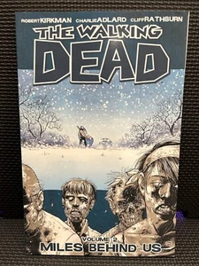 The Walking Dead, Vol. 2: Miles Behind Us - Foto 1 di 2