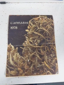 VTG 1978 Calendar Marijuana Cannabis RARE EXOTIC STRAINS PHOTOS Moon Phases - Foto 1 di 19