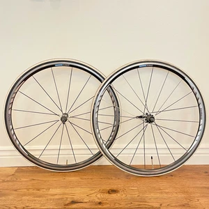 Shimano WH-R550 700c Wheel Set Shimano 130 Race - Picture 1 of 7