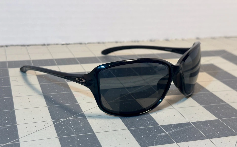 🕶️¡Solo marco!  Gafas de sol negras pulidas Oakley Cohort OO9301-04 62-14 130 Foto 1 de 4