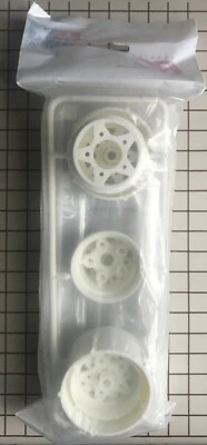 Tamiya RC R 零件后轮包适用于 1: 10 大黄蜂、蚱蜢、青蛙 # 0555067 — 第 1/2 张图片