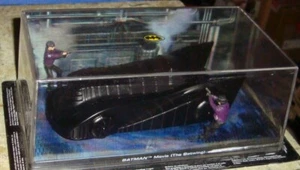 BATMAN - BATIMÓVIL PELÍCULA (EL ALA DE BATMÁN) CON JOKER'S GOONS - 1:43 - SOPORTE DE EXHIBICIÓN - Imagen 1 de 4