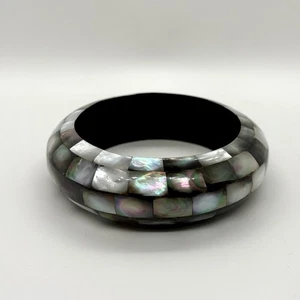 Brazalete vintage con incrustaciones de azulejos de mosaico con concha de abulón iridiscente - Imagen 1 de 6