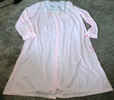 复古 J.C.PENNEY 尼龙纽扣前夜礼服 ROBE SZ L 美国粉色花卉刺绣 — 第 1/4 张图片