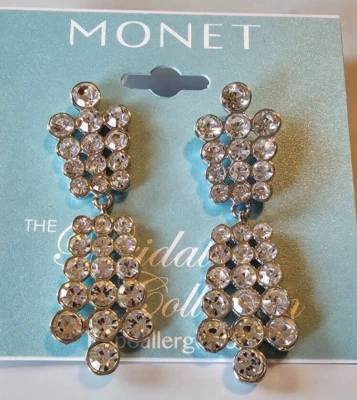 Висячие серьги Monet из свадебной коллекции с прозрачными камнями серебристого цвета - Изображение 1 из 2